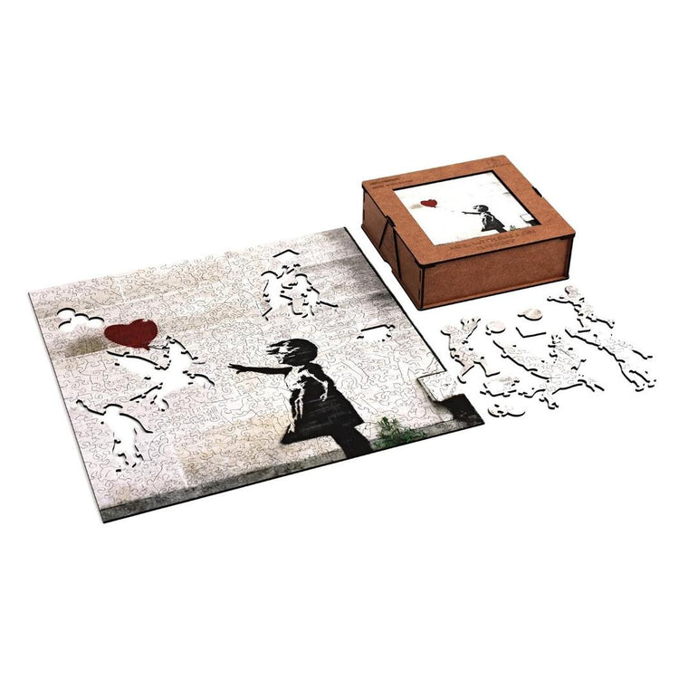 Girl with Balloon, Banksy Jigsaw Puzzle 40 x 40 unboxing view