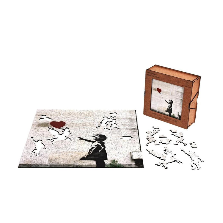 Girl with Balloon, Banksy Wooden Puzzle 40 x 40 unboxing view