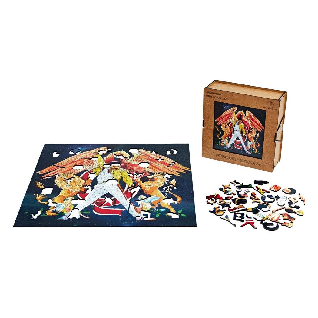 Freddie Mercury Wooden Puzzle 40 x 40 unboxing view