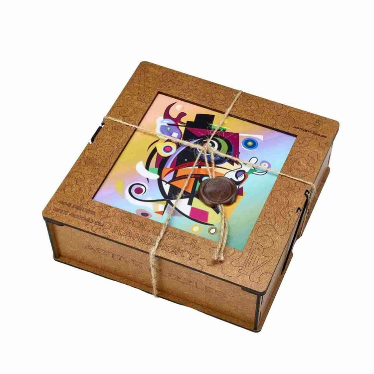 Kandinsky Wooden Puzzle 40 x 40 unboxing view